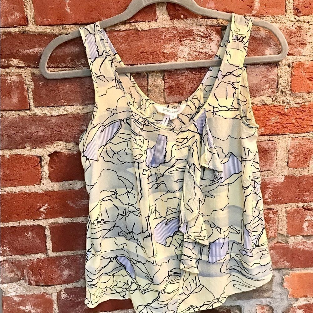 BCBGeneration Slit Back Crop Top - Picture 4 of 5